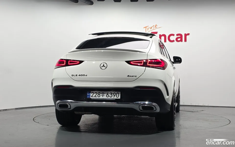 Mercedes-Benz GLE-Class GLE400d 4MATIC 2023 — thumbnail 4