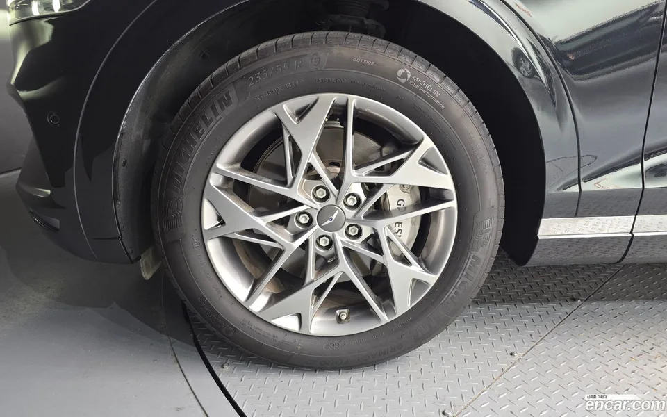Genesis GV70 2.5T 2WD 2023 — thumbnail 5