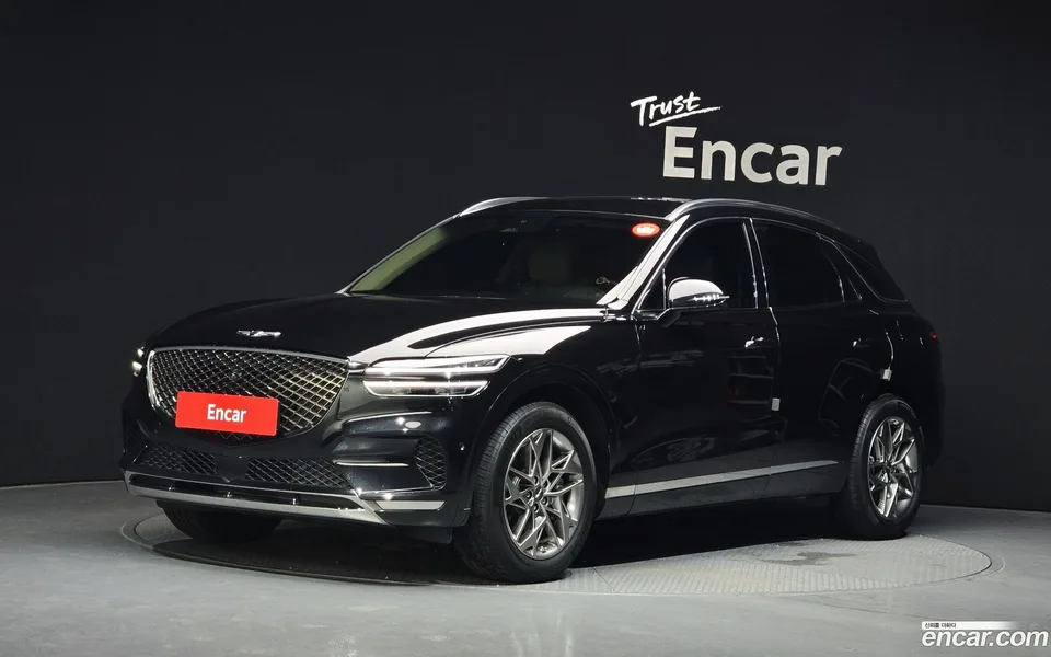 Genesis GV70 2.5T 2WD 2023 — photo 1, buy with delivery to Moscow