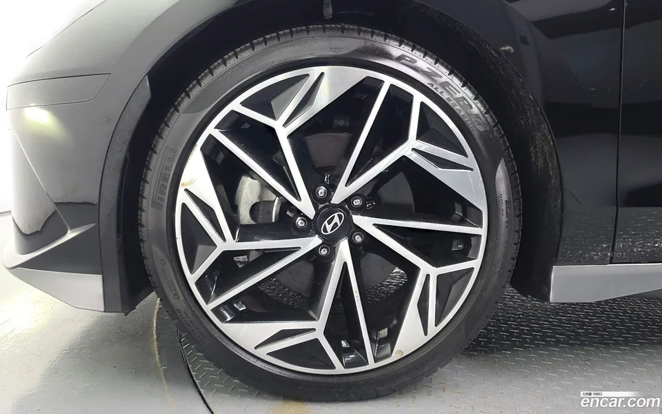 Hyundai Ioniq 6 2023 — thumbnail 2