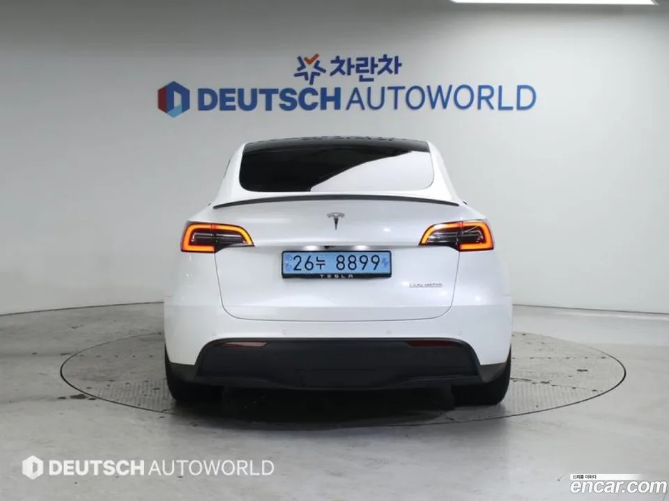 Tesla Model Y AWD 2022 — thumbnail 4