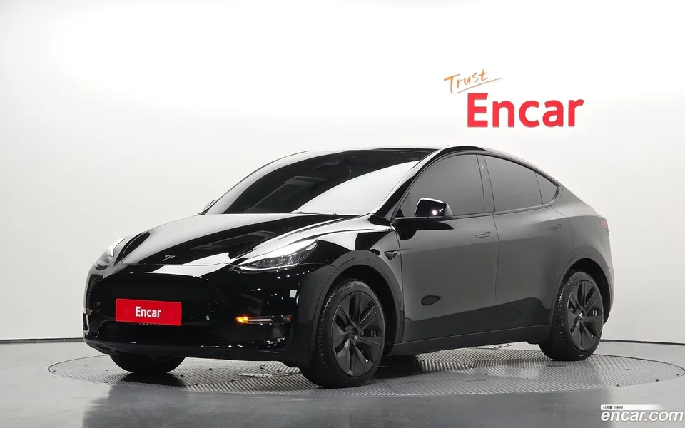 Tesla Model Y AWD 2022 — photo 1, buy with delivery to Moscow