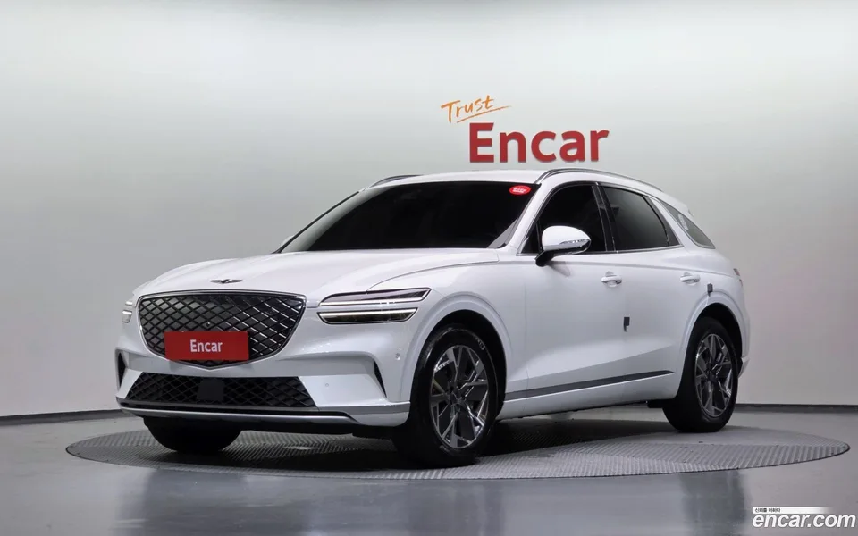 Genesis Electrified GV70 e-AWD 2022 — photo 1, buy with delivery to Moscow