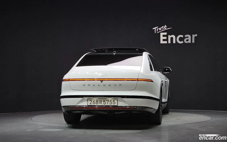 Hyundai Grandeur Hybrid 2023 — thumbnail 4