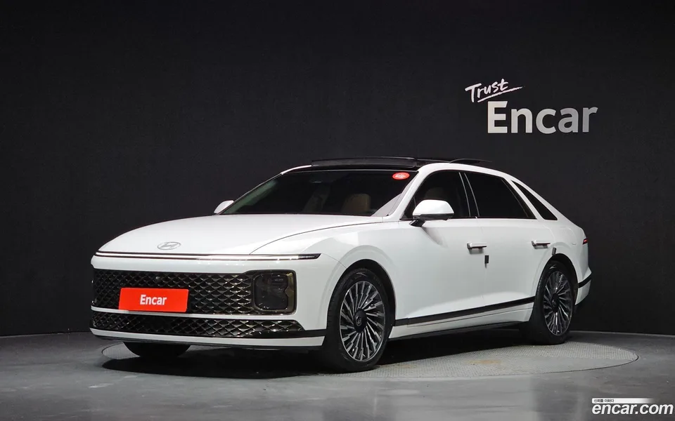 Hyundai Grandeur Hybrid 2023 — photo 1, buy with delivery to Moscow
