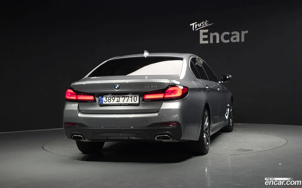 BMW 5 Series 520i M 2022 — thumbnail 4