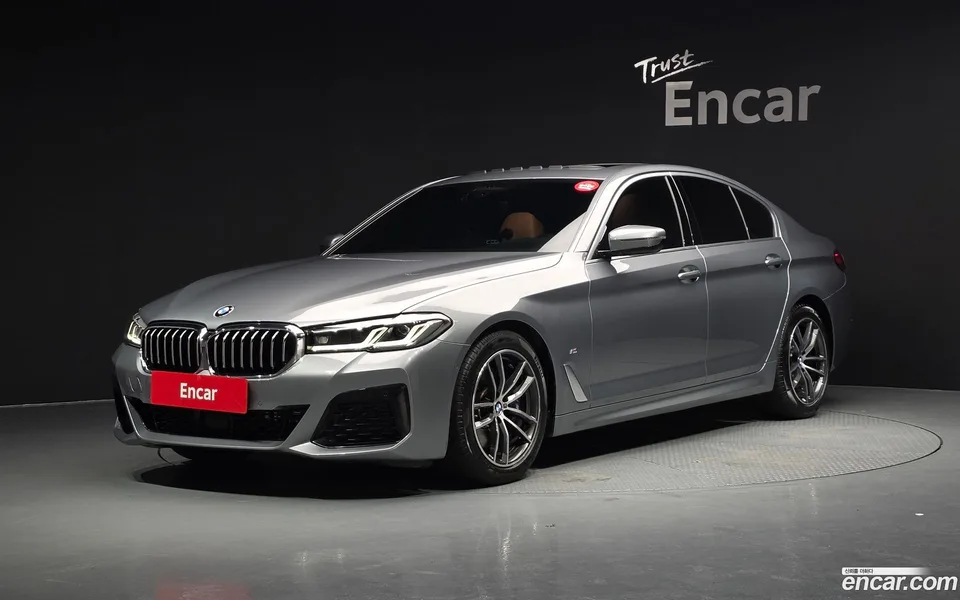 BMW 5 Series 520i M 2022 — photo 1, buy with delivery to Moscow