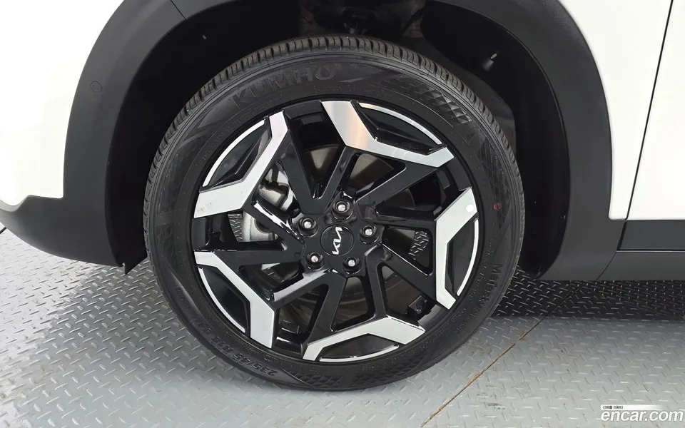 Kia Seltos 1.6 2WD 2023 — thumbnail 2