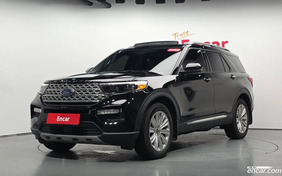 Ford Explorer 2.3 4WD 2022 — photo 1, buy with delivery to Moscow