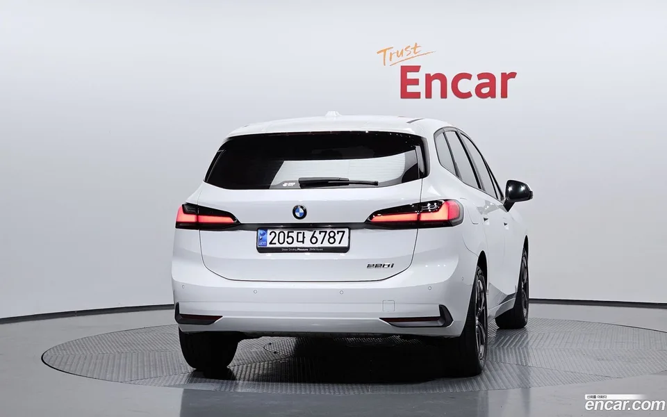 BMW 2 Series Active Tourer 220i 2024 — thumbnail 4
