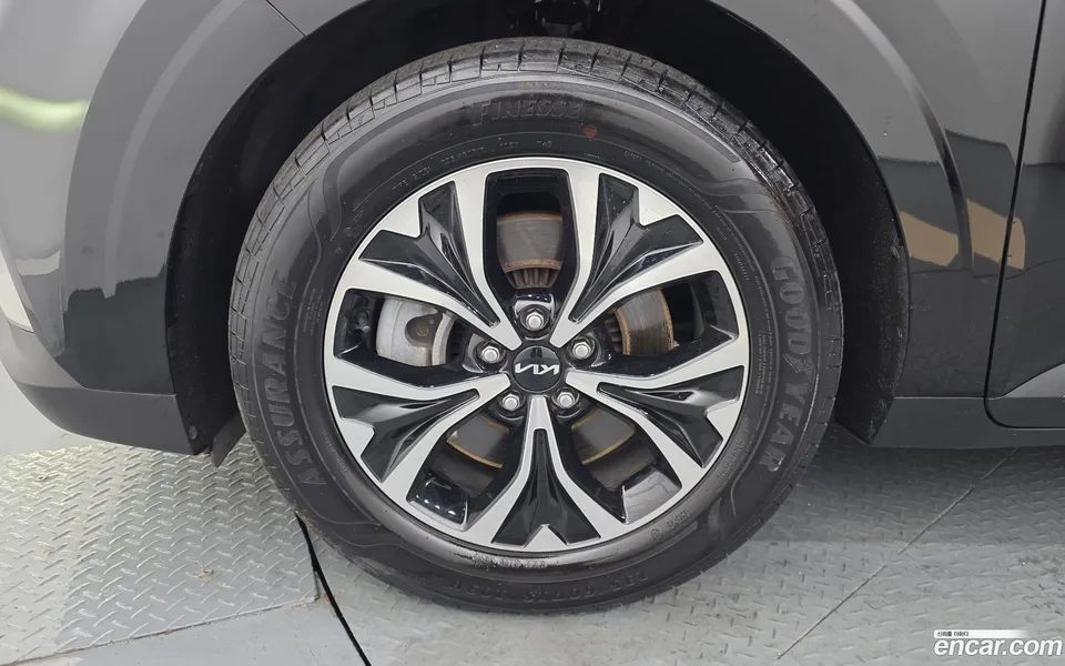 Kia Carnival 9 2022 — thumbnail 2
