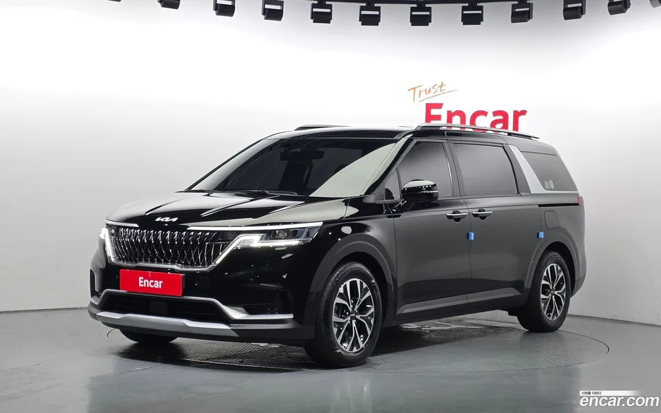Kia Carnival 9 2022 — photo 1, buy with delivery to Moscow