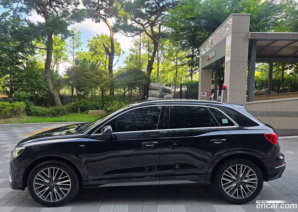 Audi Q3 35 TDI 2022 — thumbnail 3