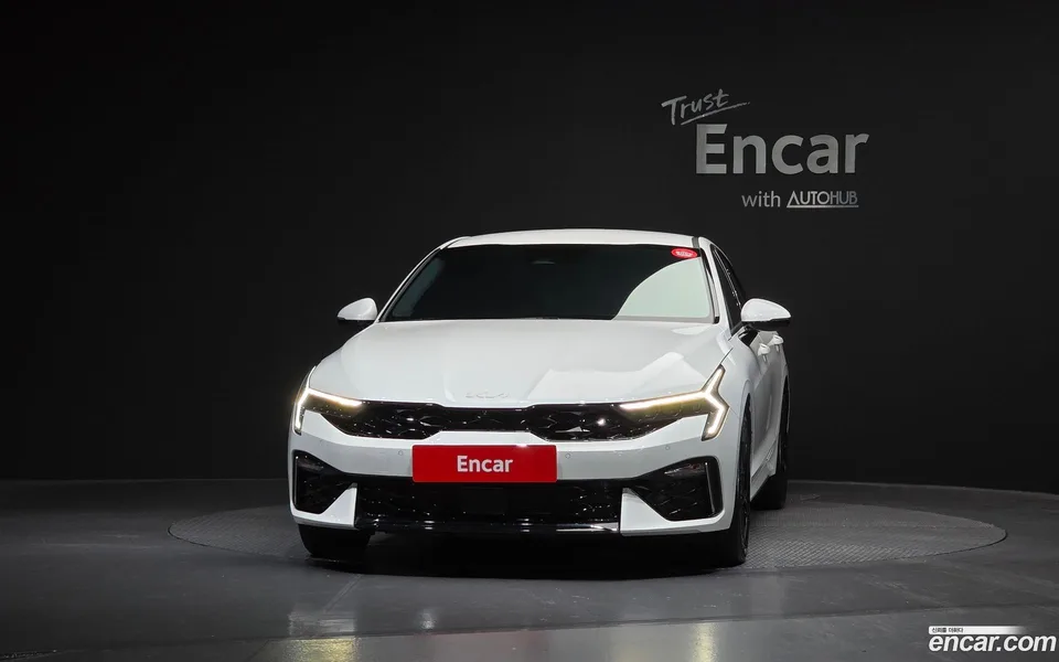 Kia K5 2.0 2025 — thumbnail 3