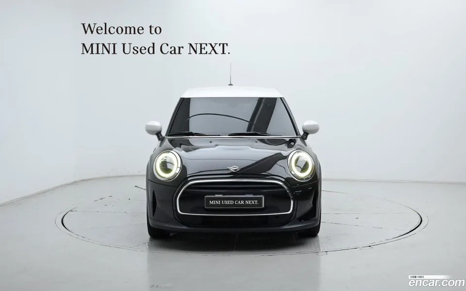 MINI Cooper 5 2022 — thumbnail 3
