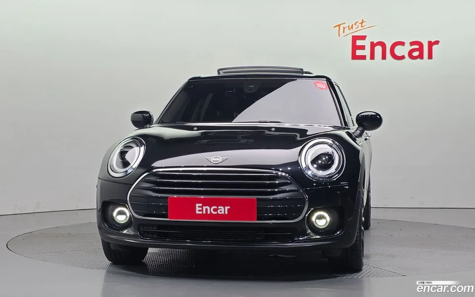 MINI Cooper Clubman 2023 — thumbnail 3