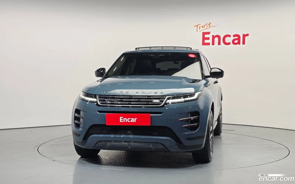 Land Rover Range Rover Evoque P250 SE 2024 — thumbnail 3