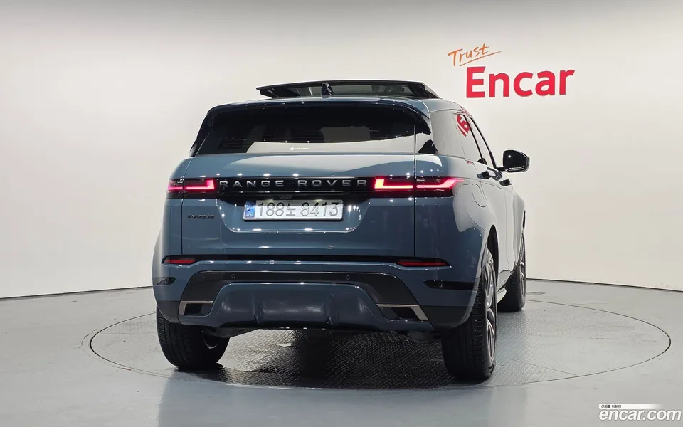 Land Rover Range Rover Evoque P250 SE 2024 — thumbnail 4