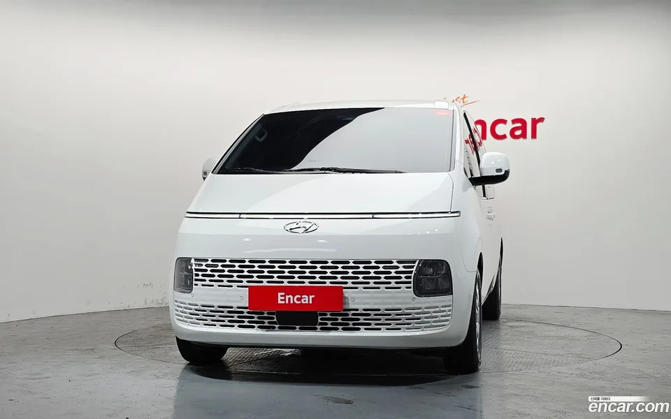 Hyundai Staria 5 2023 — thumbnail 3