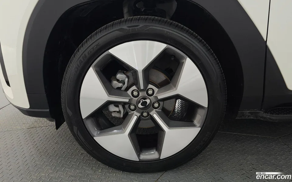 KG Mobility Torres EVX E7 2024 — thumbnail 5