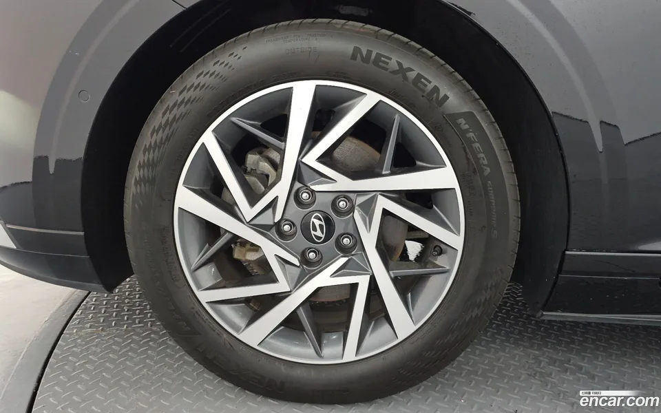 Hyundai Grandeur 2.5 2WD 2023 — thumbnail 5