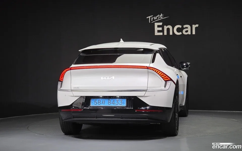 Kia EV6 2024 — thumbnail 4