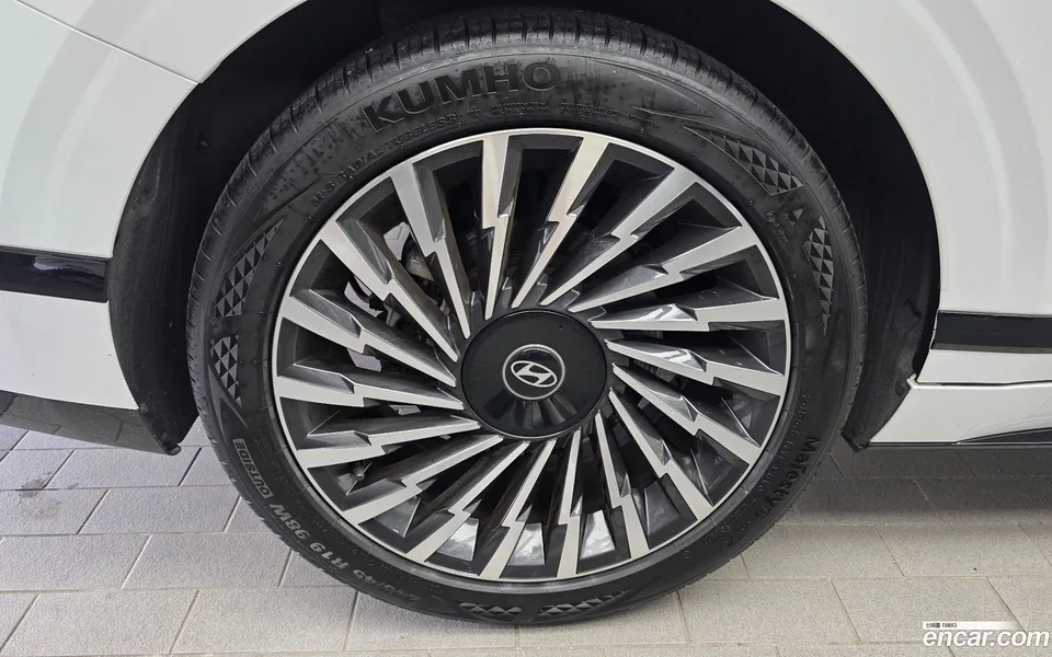 Hyundai Grandeur Hybrid 2024 — thumbnail 2