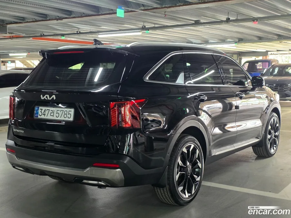Kia Sorento 2.5T 2WD 2023 — thumbnail 4