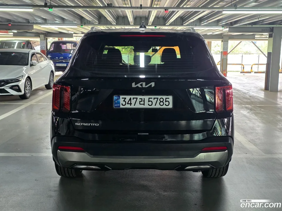 Kia Sorento 2.5T 2WD 2023 — thumbnail 5