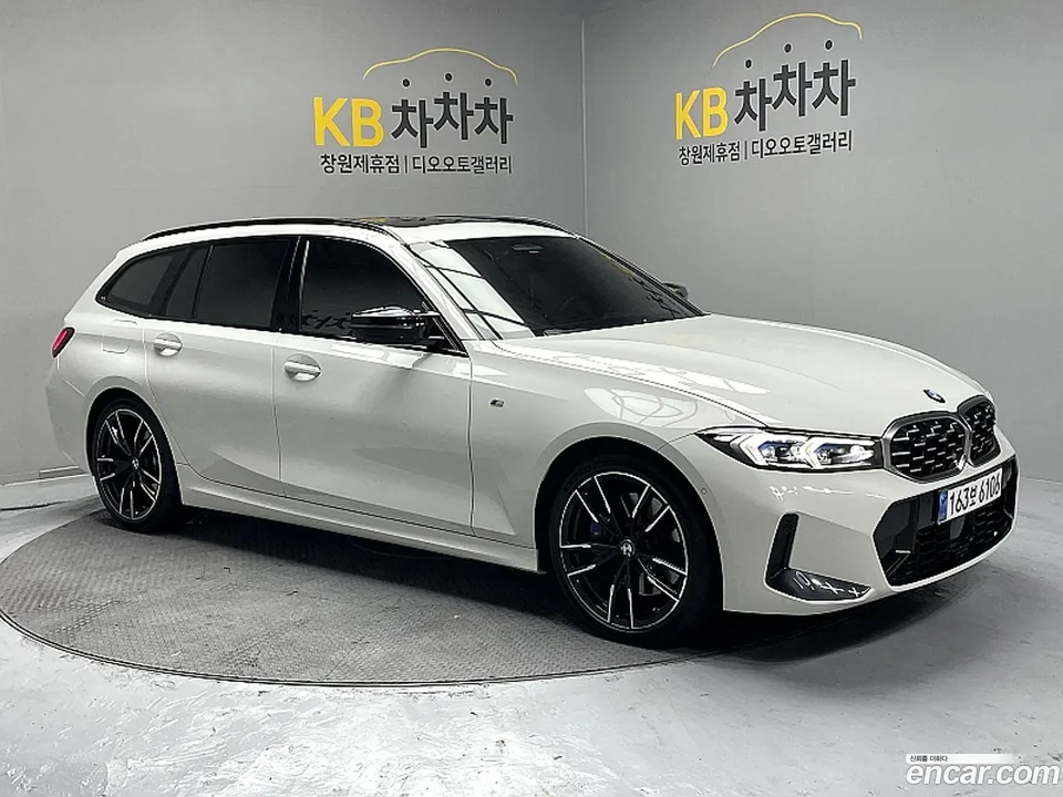 BMW 3 Series M340i xDrive 2023 — photo 1, buy with delivery to Moscow