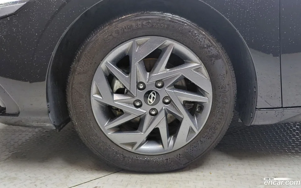 Hyundai Avante CN7 Hybrid 2025 — thumbnail 2