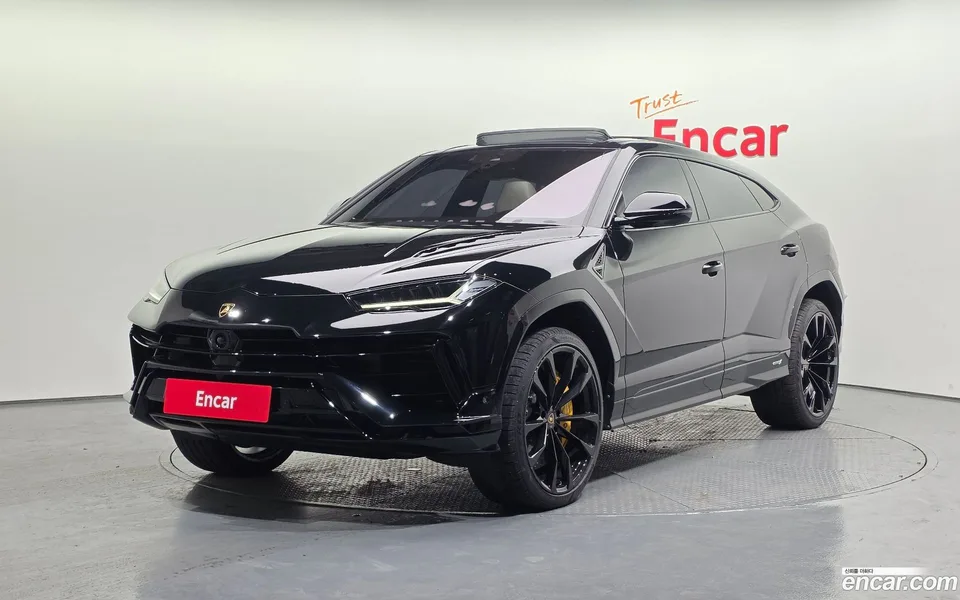 Lamborghini Urus 4.0 V8 S 2023 — photo 1, buy with delivery to Moscow