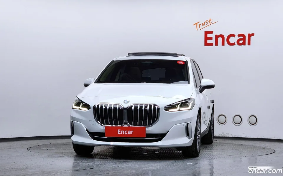 BMW 2 Series Active Tourer 220i 2025 — thumbnail 3