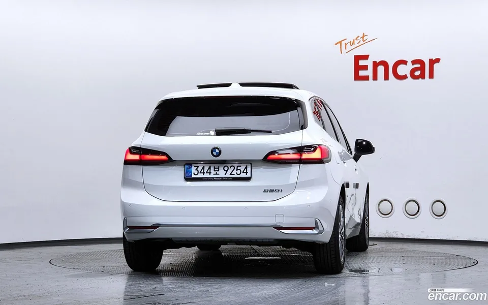 BMW 2 Series Active Tourer 220i 2025 — thumbnail 4