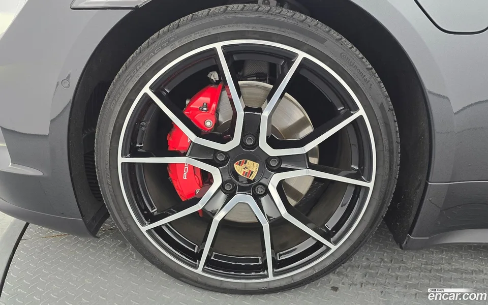 Porsche Taycan 4S 2025 — thumbnail 2