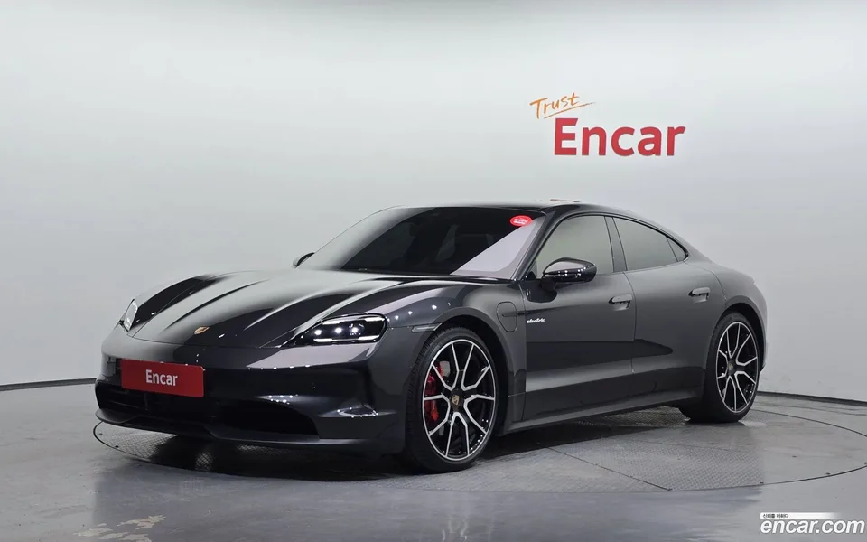 Porsche Taycan 4S 2025 — photo 1, buy with delivery to Moscow