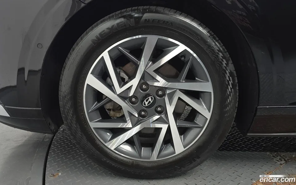 Hyundai Grandeur 2.5 2WD 2023 — thumbnail 5