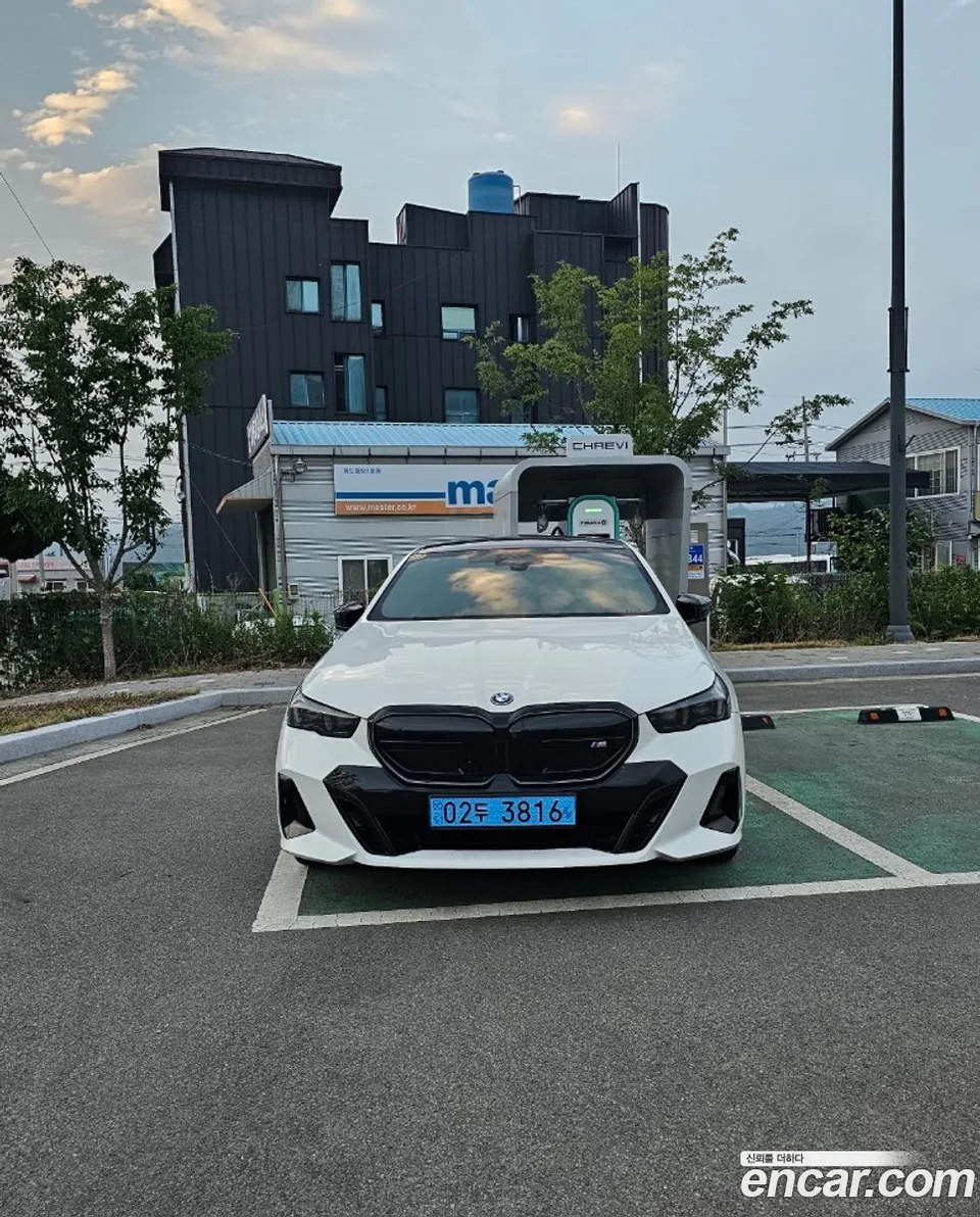 BMW i5 M60 xDrive 2025 — photo 1, buy with delivery to Moscow