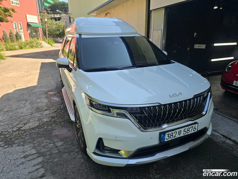 Kia Carnival 7 2022 — photo 1, buy with delivery to Moscow