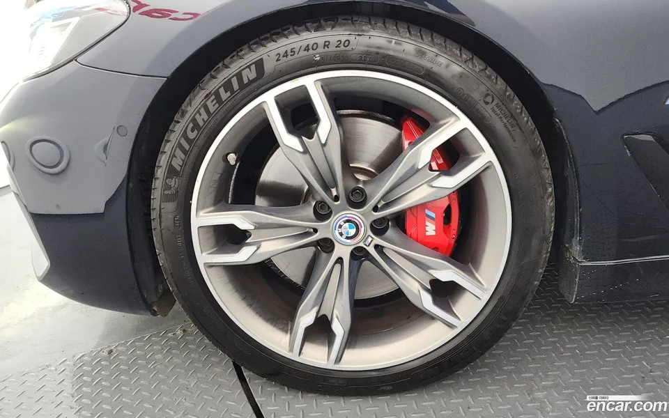 BMW 5 Series M550i xDrive 2023 — thumbnail 5