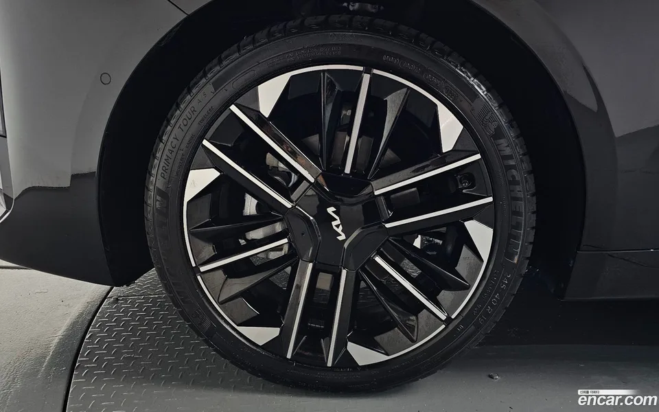 Kia K8 Hybrid 2025 — thumbnail 5