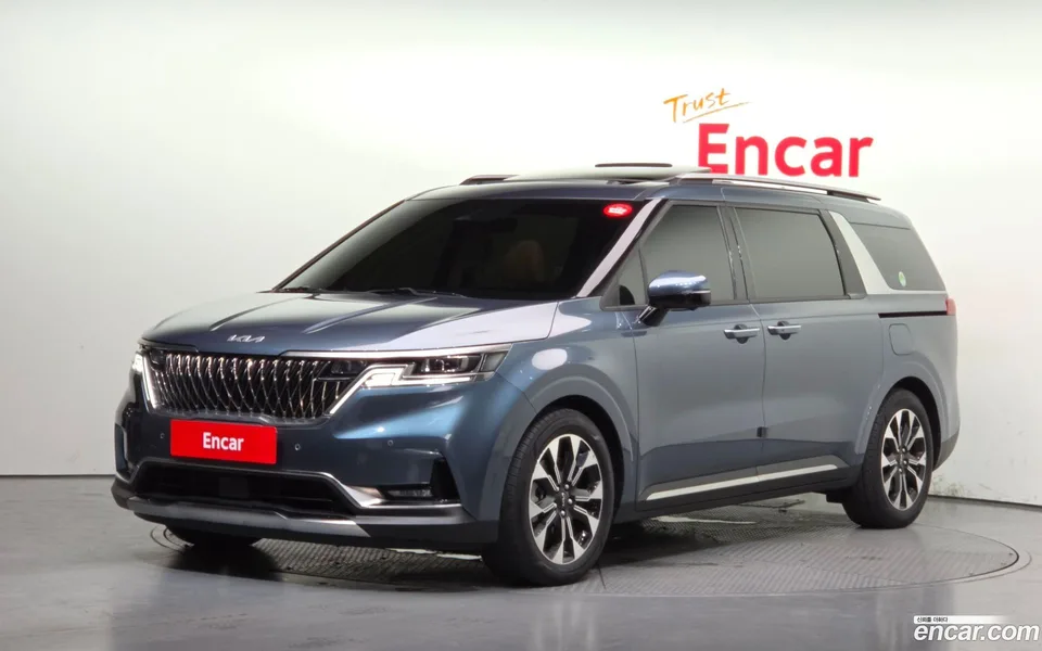 Kia Carnival 9 2022 — photo 1, buy with delivery to Moscow