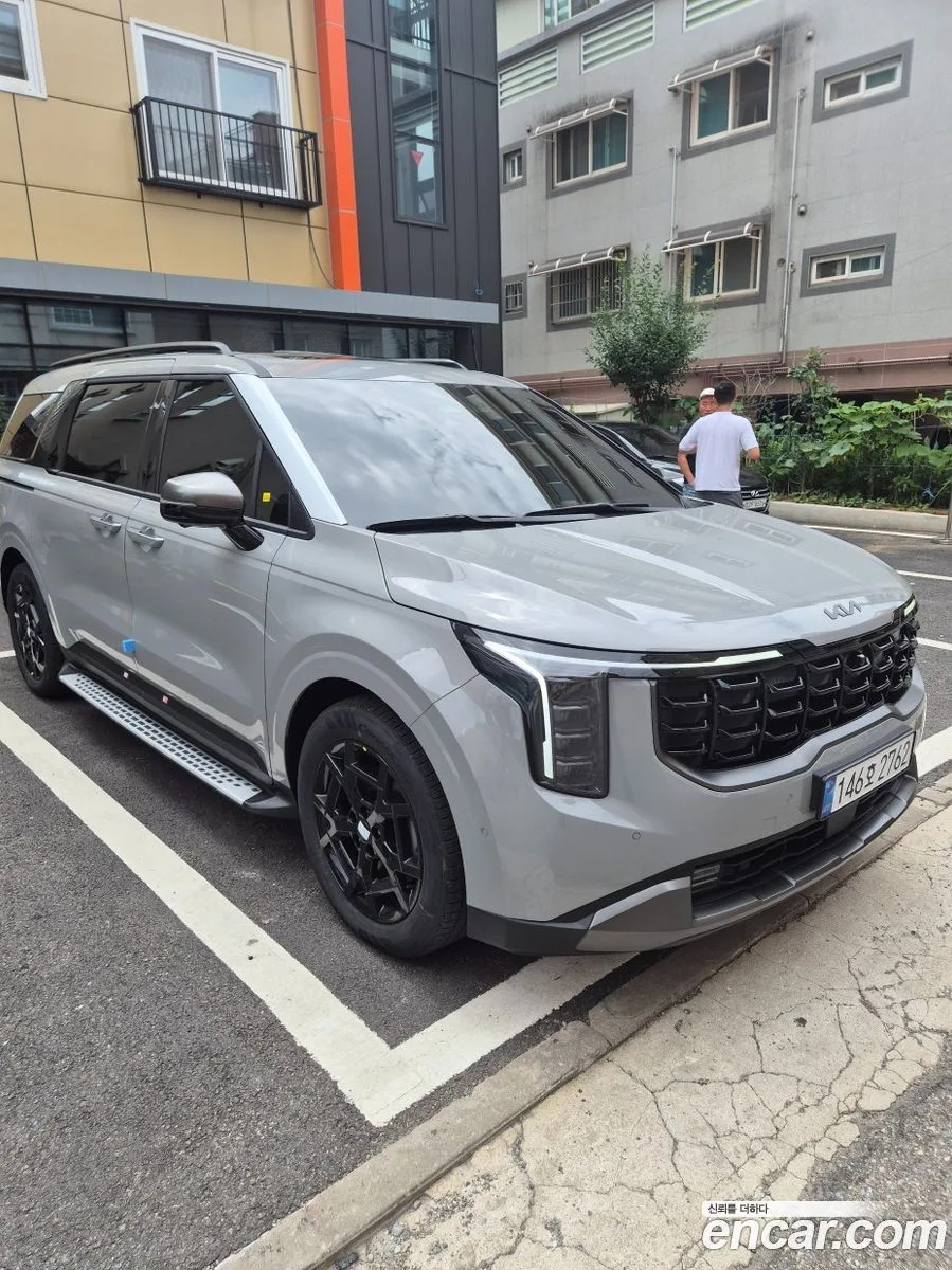 Kia Carnival HEV 9 X Line 2026 — thumbnail 3