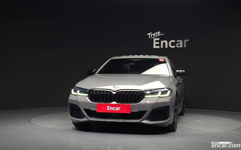 BMW 5 Series 530i M 2022 — thumbnail 3