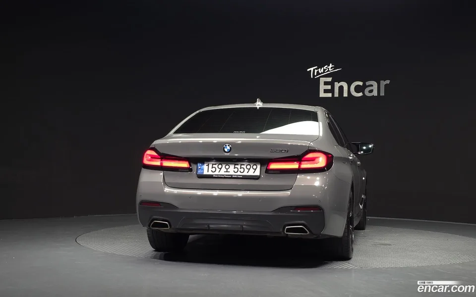 BMW 5 Series 530i M 2022 — thumbnail 4