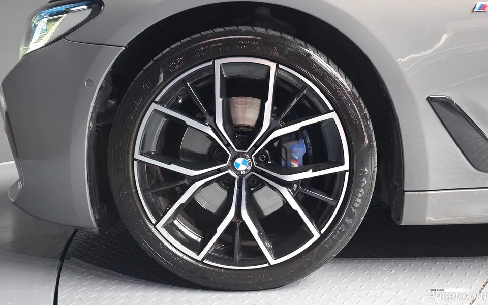 BMW 5 Series 530i M 2022 — thumbnail 5