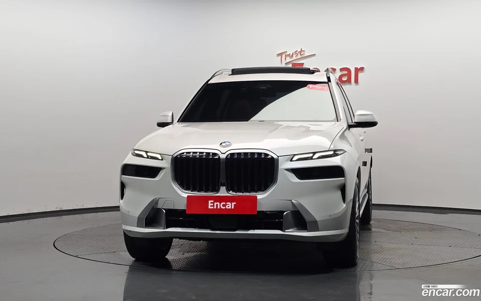BMW X7 xDrive 40i 6 2025 — thumbnail 3