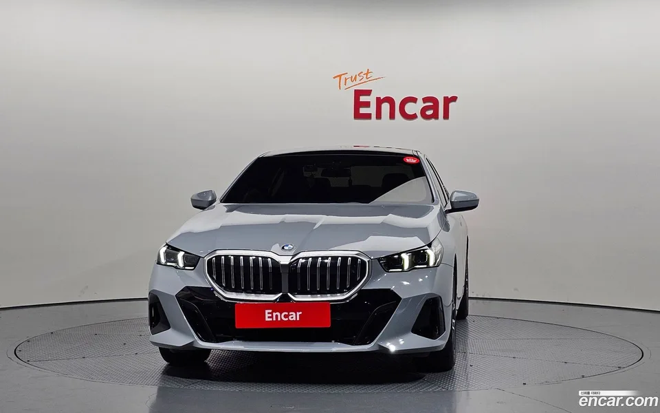 BMW 5 Series 520i M 2026 — thumbnail 3