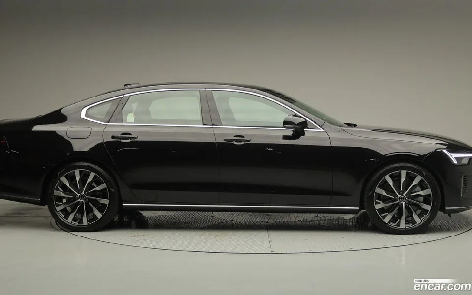 Volvo S90 T8 AWD 2026 — thumbnail 3