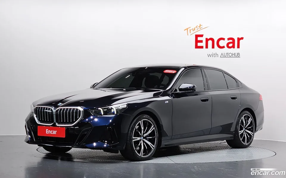BMW 5 Series 530i xDrive M 2024 — photo 1, buy with delivery to Moscow
